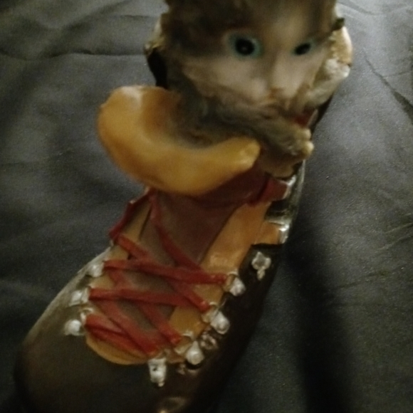 No name cat in a cowboys clay boot. Size 0. For decoration only - Picture 5 of 5
